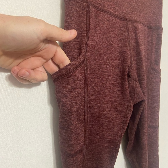 Aerie LIKE NEW burgundy side pocket high rise 7/8 length leggings size small - Picture 6 of 6